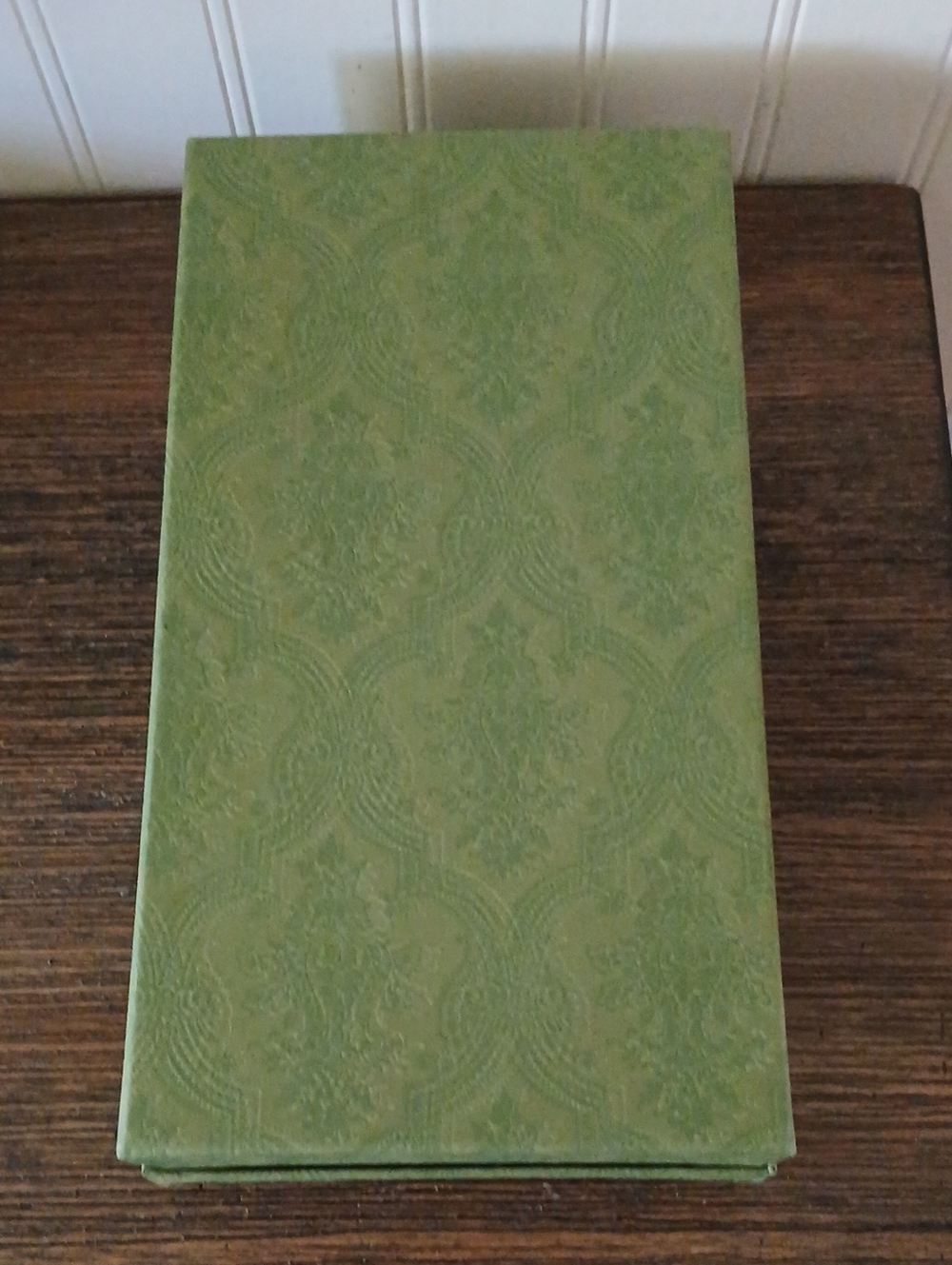 GUCCI Gift Storage Box - Picture 2 of 12